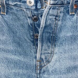 Stylish blue denim Levi’s wedgie cropped leg size 29 w 27 L